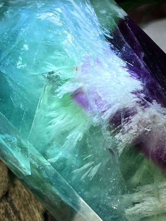 エンジェルフェザー✿*:・　万華鏡　フローライト　マルチカラー　蛍石　ポイント