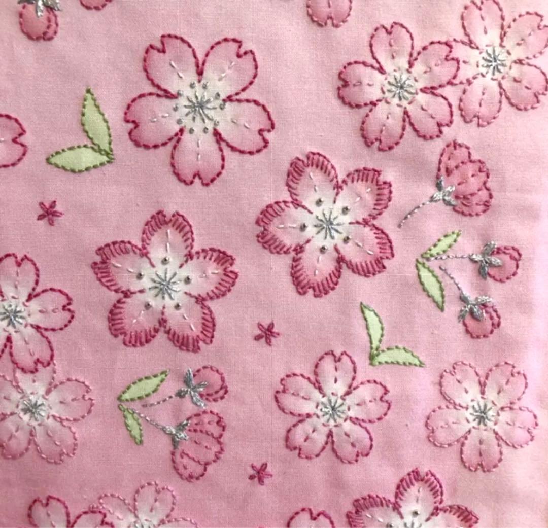 ホビーラホビーレ　刺繍　タペストリー