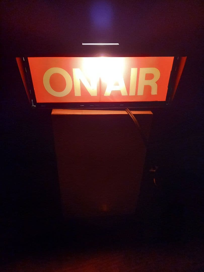ネオンサイン　ON AIR スタジオ　ライト 赤　本体スチール製　本物