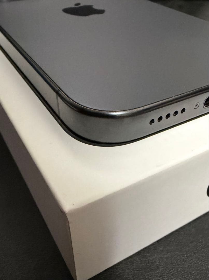 【美品：即日発送可】iPhone 15 Pro 128GB