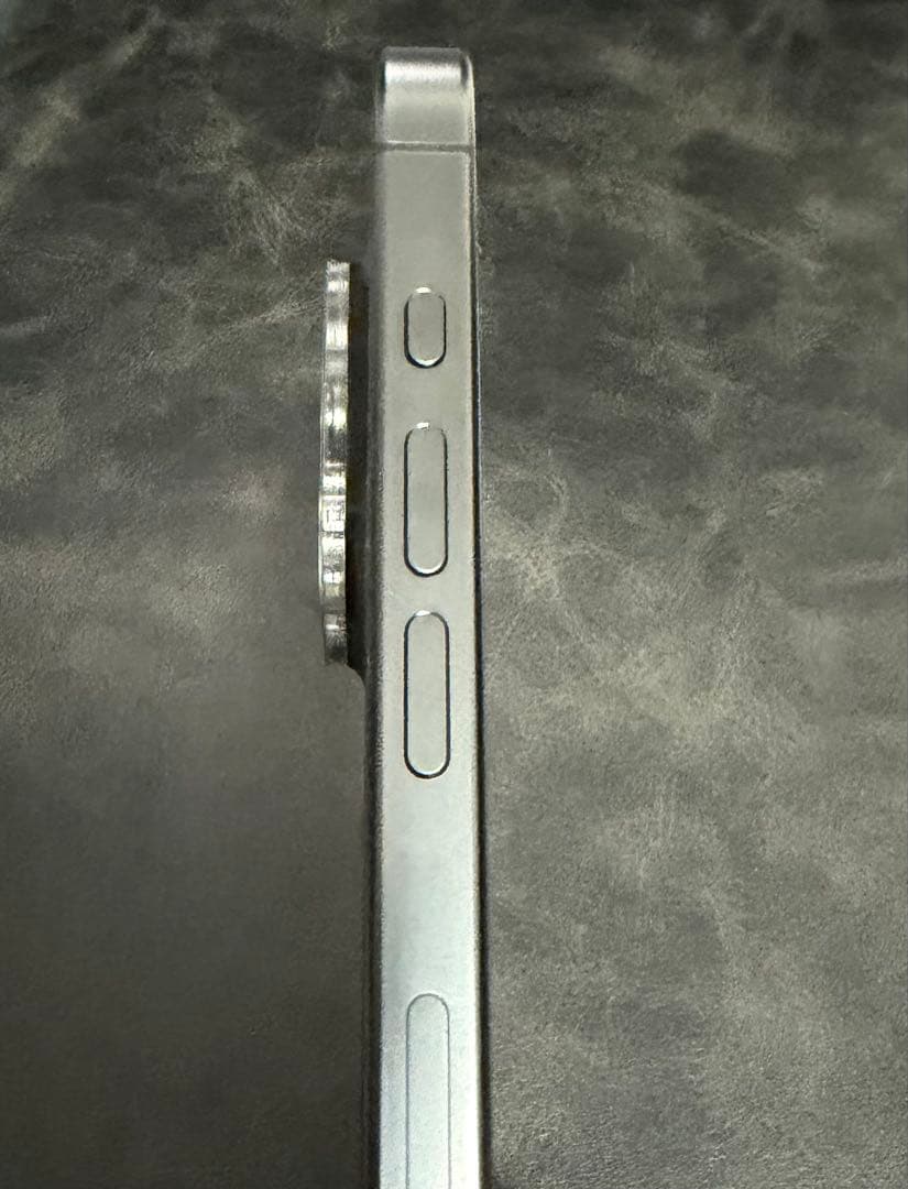 【美品：即日発送可】iPhone 15 Pro 128GB