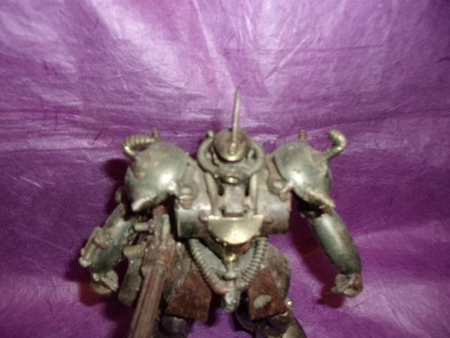 戦闘ロボット(ハンドメイド)「メタル製ロボットフィギュア 武器付」高さ21cm