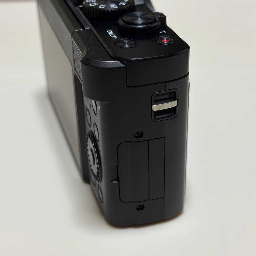 【ほぼ新品】Panasonic Lumix DC-TZ99