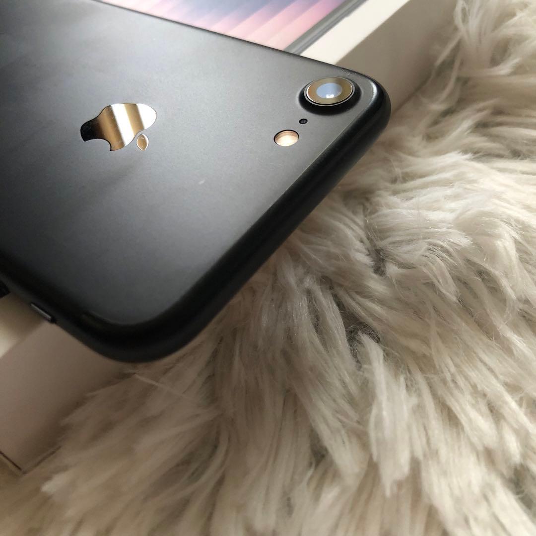 【すぐ発送】iPhone 7 32GB 【早い者勝ち】