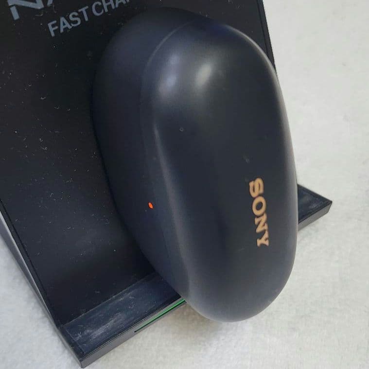 SONY WF-1000XM5　ブラックの充電ケースのみ