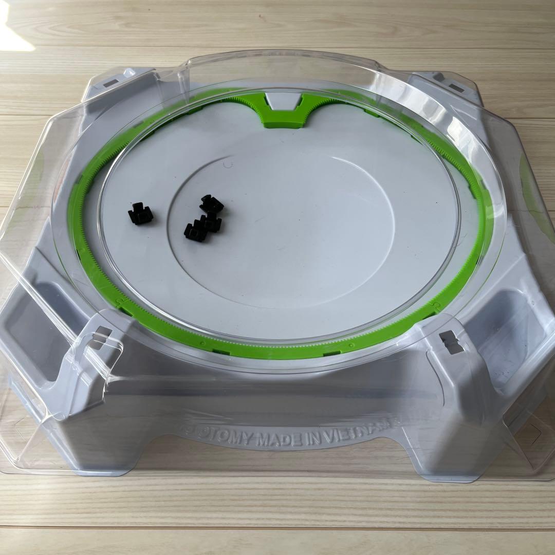 ベイブレードXセット バトルスタジアム付き