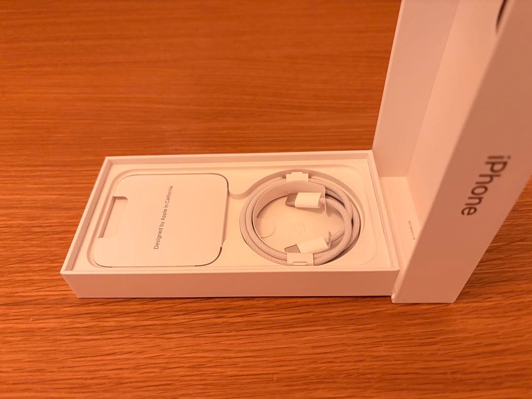 iPhone 15 Pro 128GB SIMフリー ナチュラルチタニウム