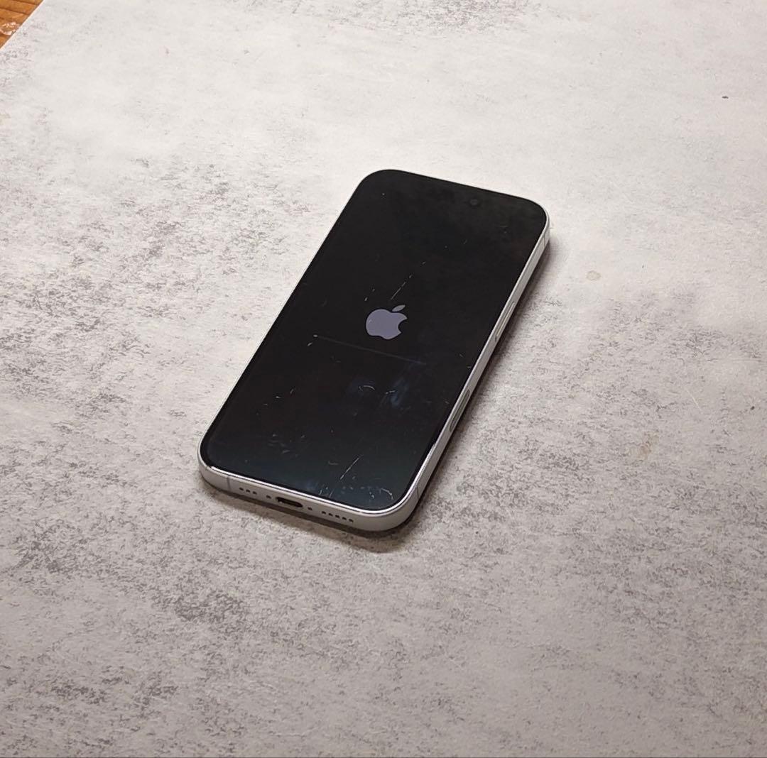 iPhone16 256GB ホワイト