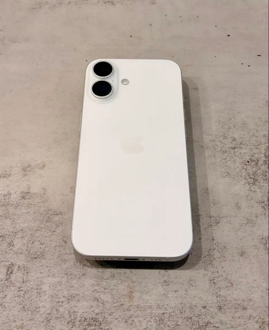 iPhone16 256GB ホワイト