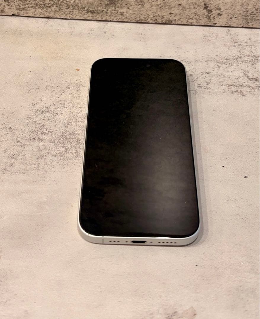 iPhone16 256GB ホワイト