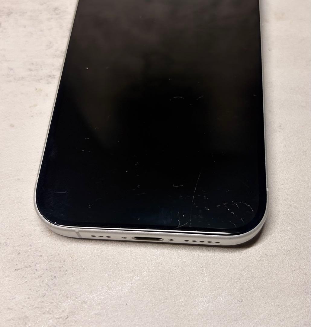 iPhone16 256GB ホワイト