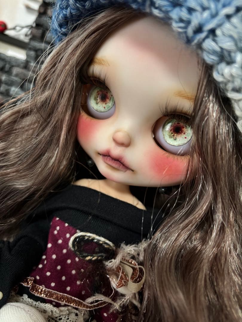 カスタムアイシードール　ネオサイズ　白肌　ブラウンウェーブセンター分け