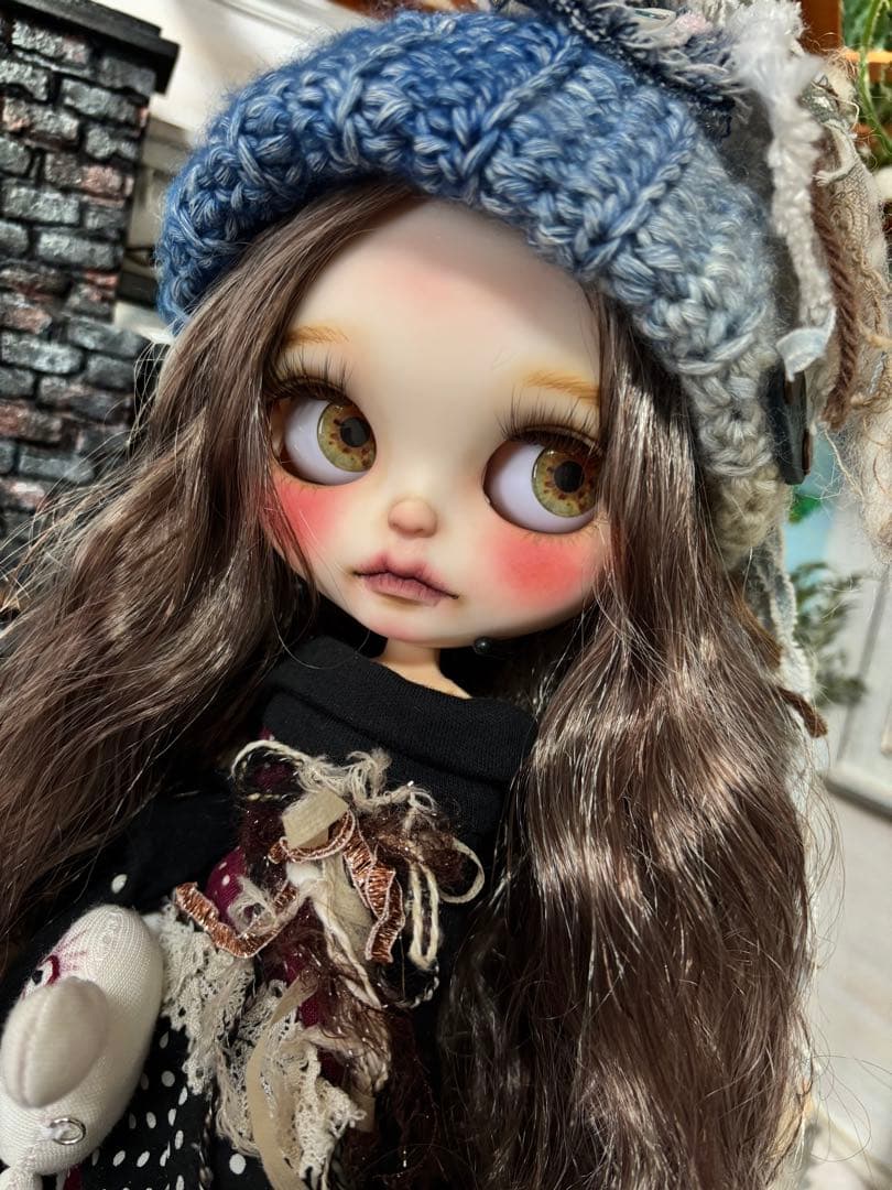 カスタムアイシードール　ネオサイズ　白肌　ブラウンウェーブセンター分け