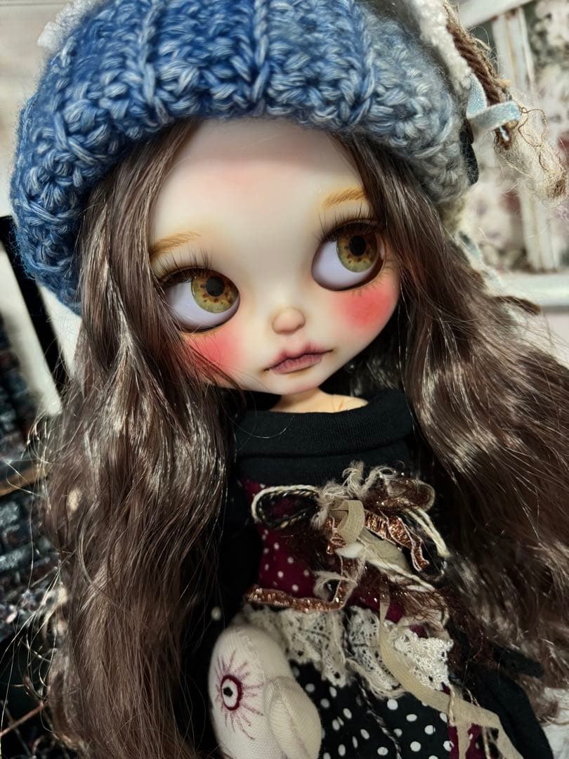 カスタムアイシードール　ネオサイズ　白肌　ブラウンウェーブセンター分け