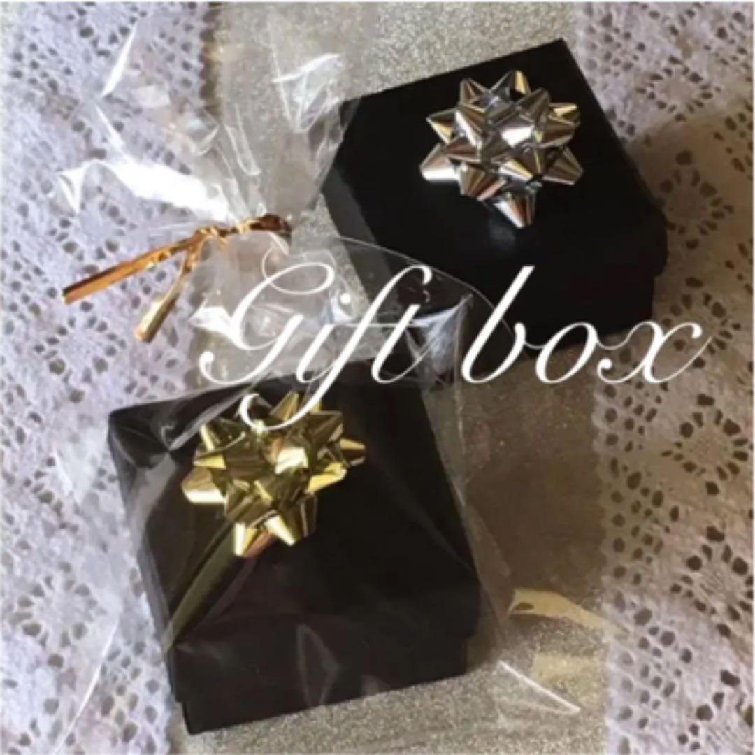 スワロフスキー 1カラットフラワー  18kgf ギフト用  ホワイトゴールド