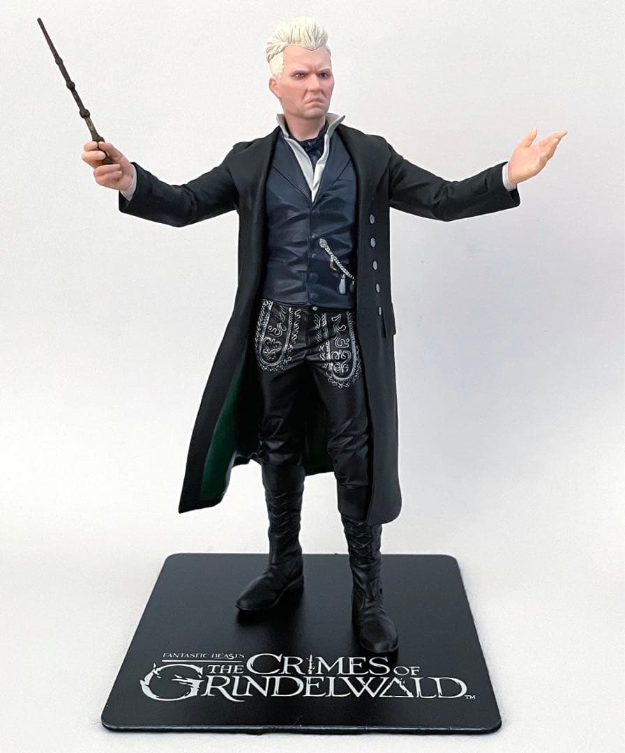 グリンデルバルド Artfx+ フィギュア ジョニー　デップ