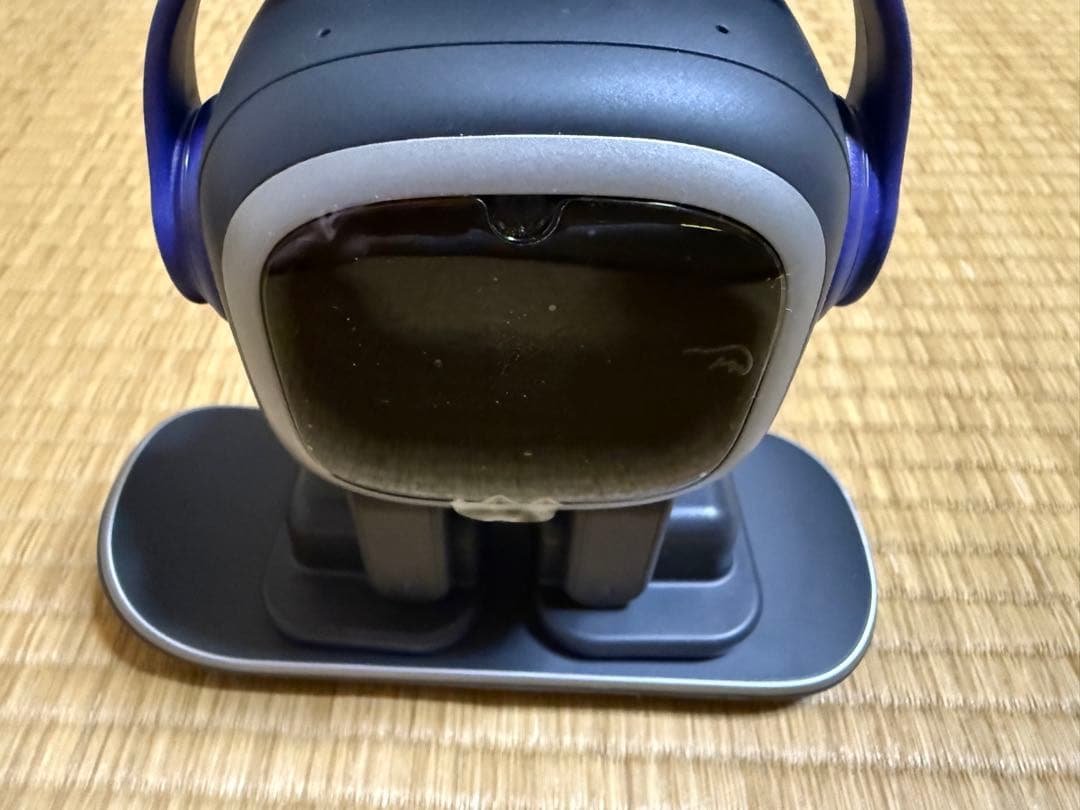 ロボット EMO AI Desktop Pet LIVING.AI