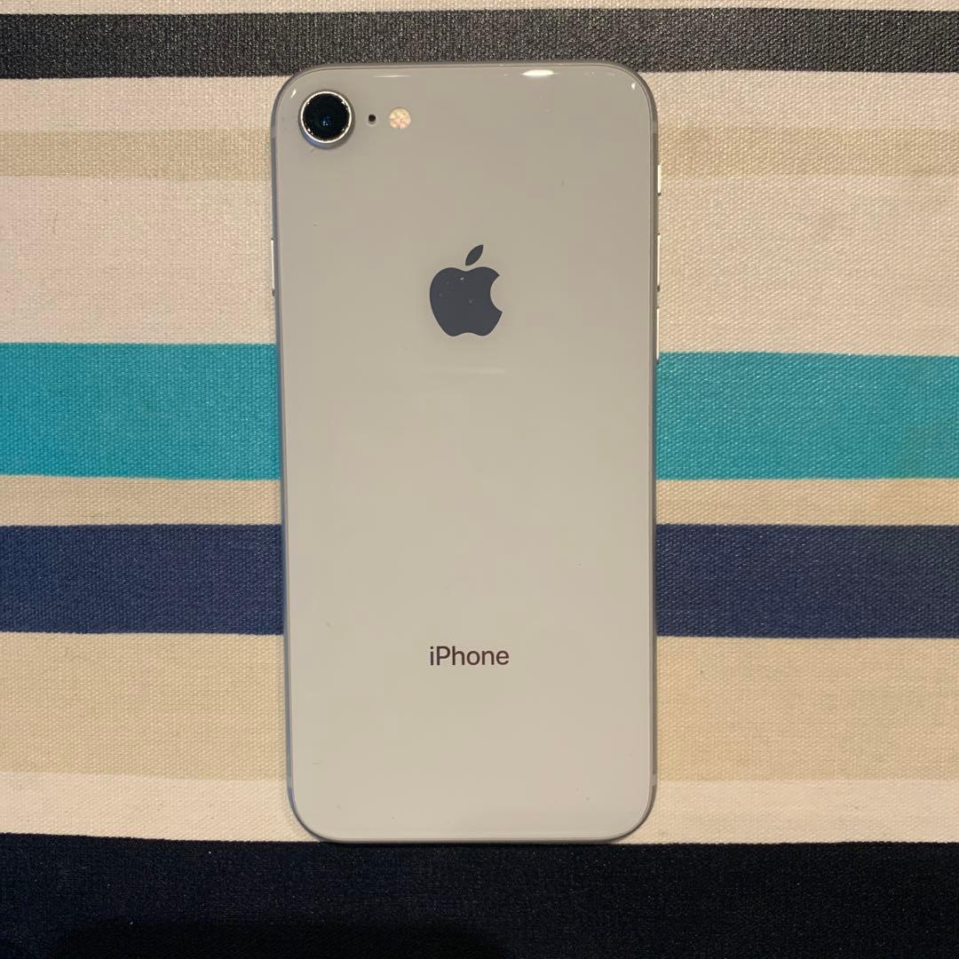 Apple iPhone 8 シルバー 本体　　美品256G SIMフリー