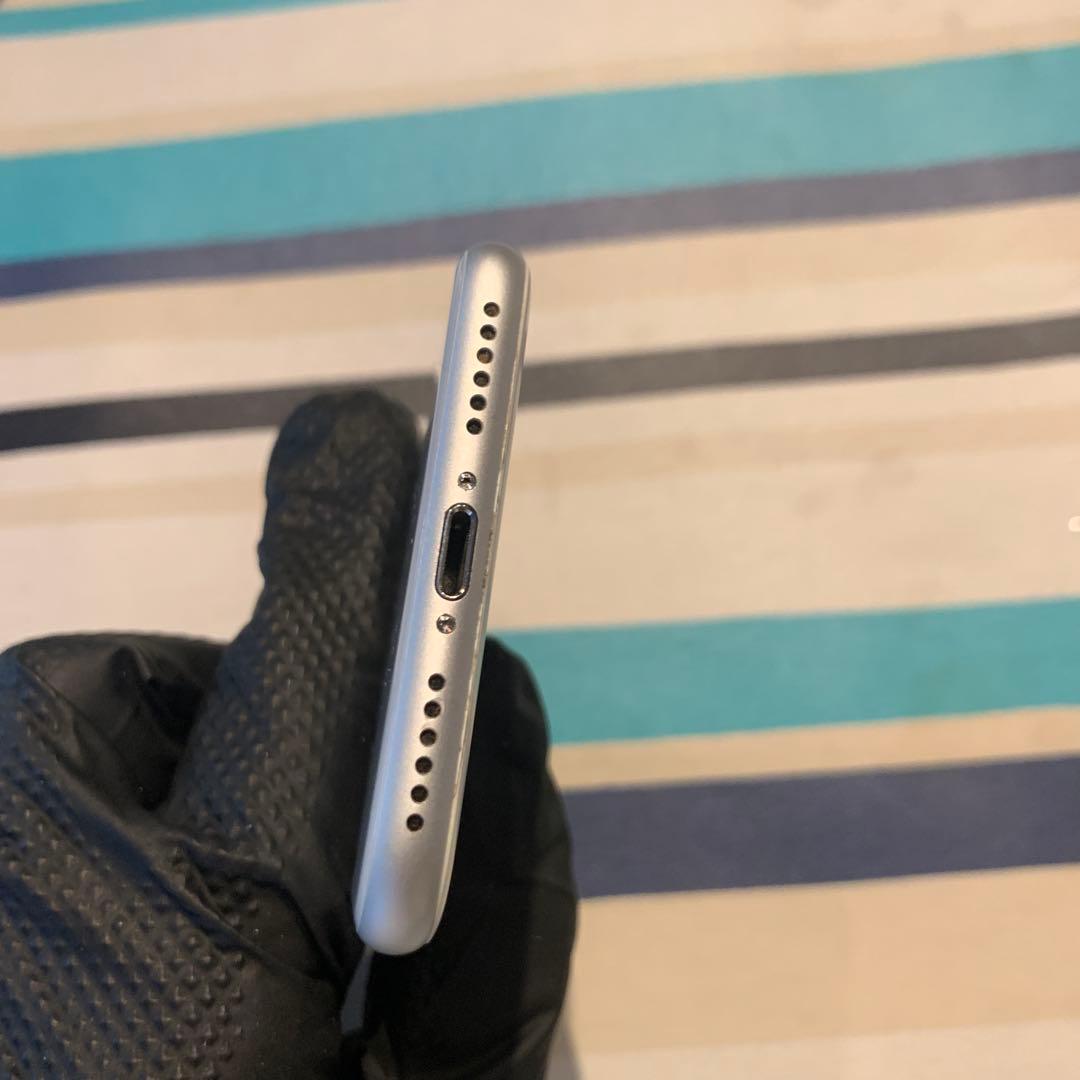 Apple iPhone 8 シルバー 本体　　美品256G SIMフリー