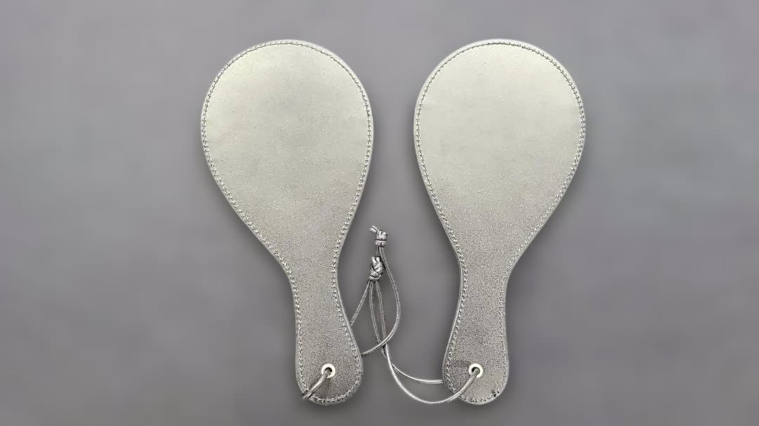 お仕置き 叩き鞭