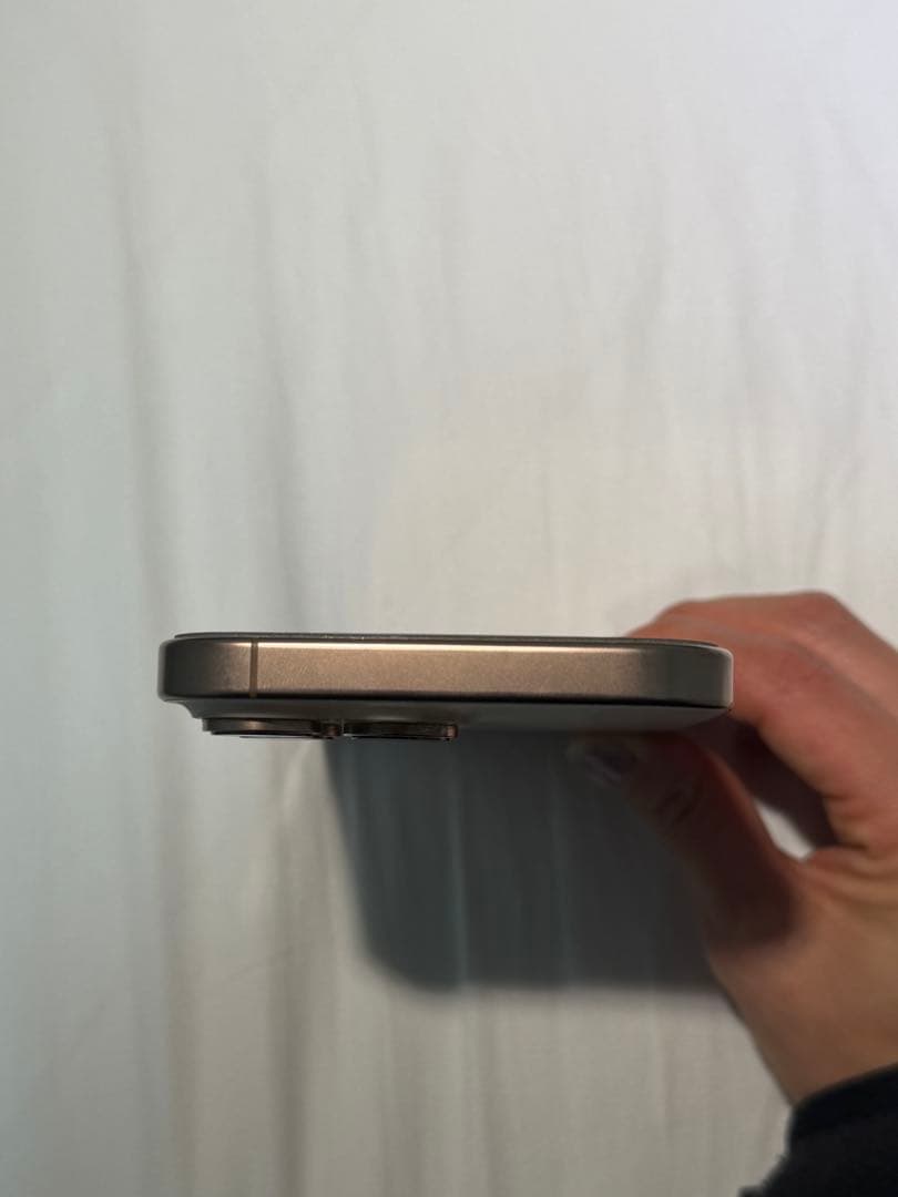 ジャンク品　iPhone 16 Pro Max デザートチタニウム　256GB
