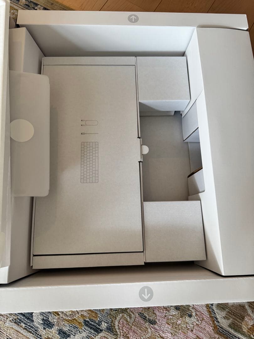 Y*g様 iMac24 M4＋magic track pad付き