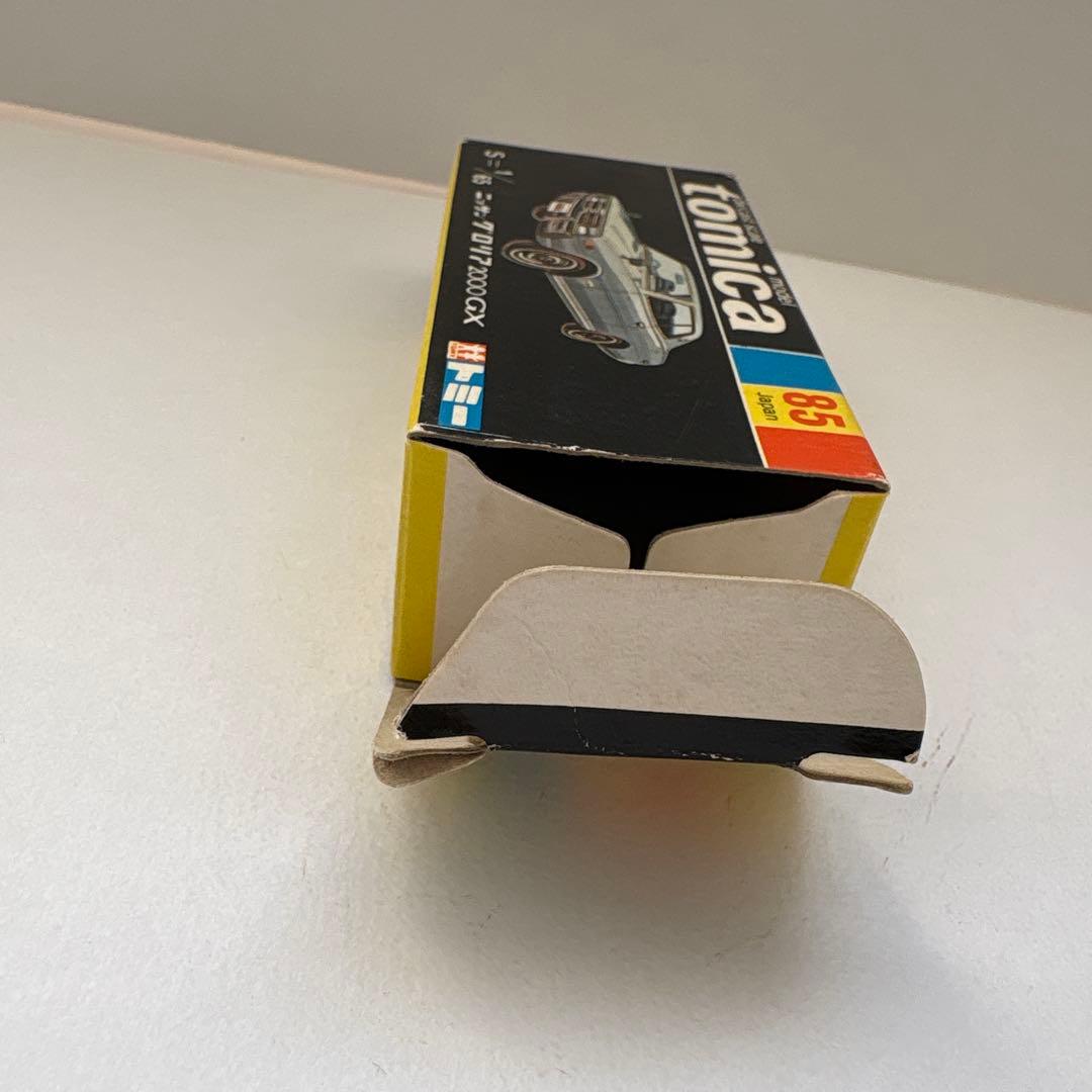 トミカ　ニッサン　グロリア2000GX 黒箱