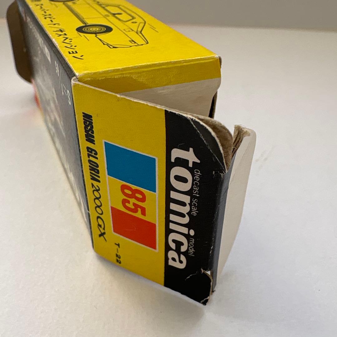 トミカ　ニッサン　グロリア2000GX 黒箱