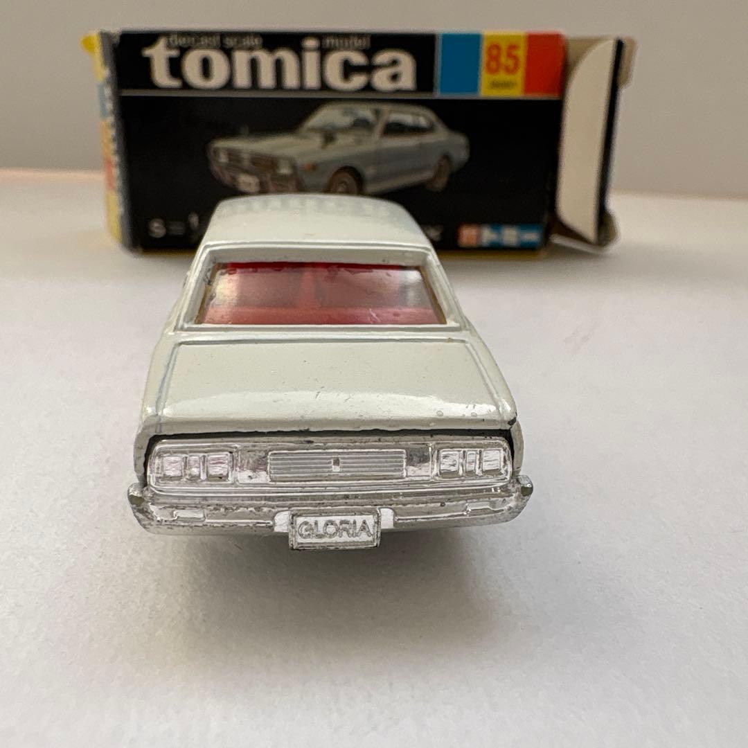 トミカ　ニッサン　グロリア2000GX 黒箱