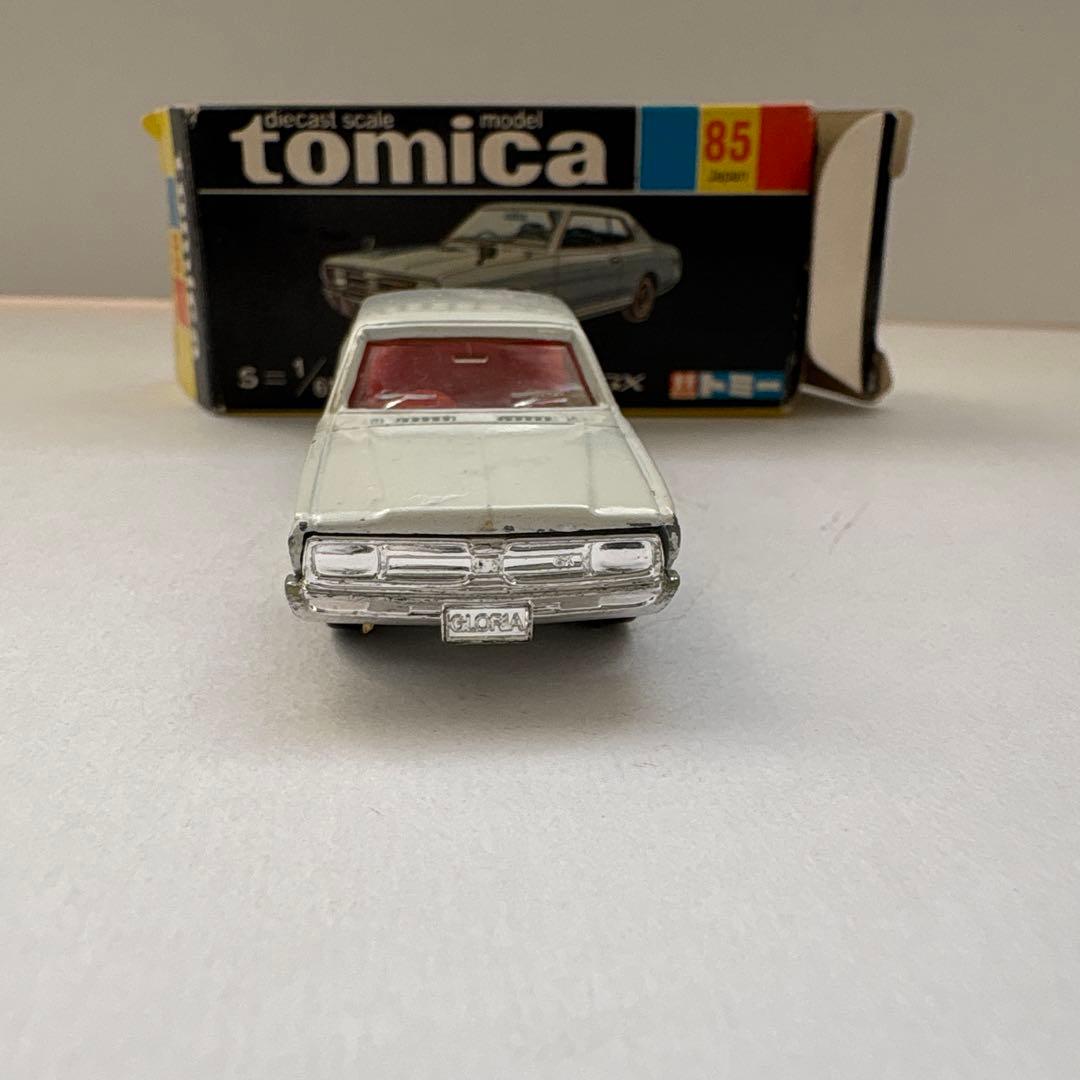 トミカ　ニッサン　グロリア2000GX 黒箱