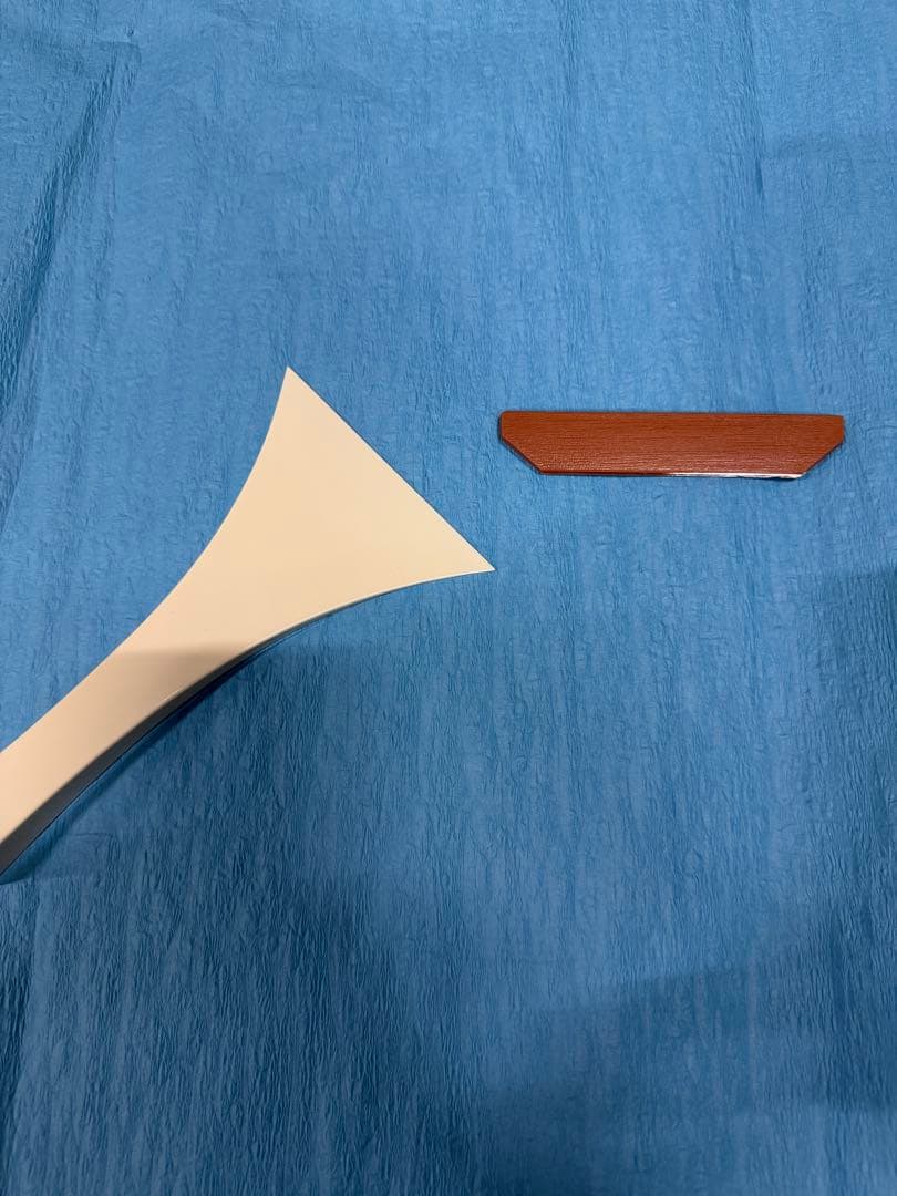 三味線バチ 白 プラスチック 茶色 木材