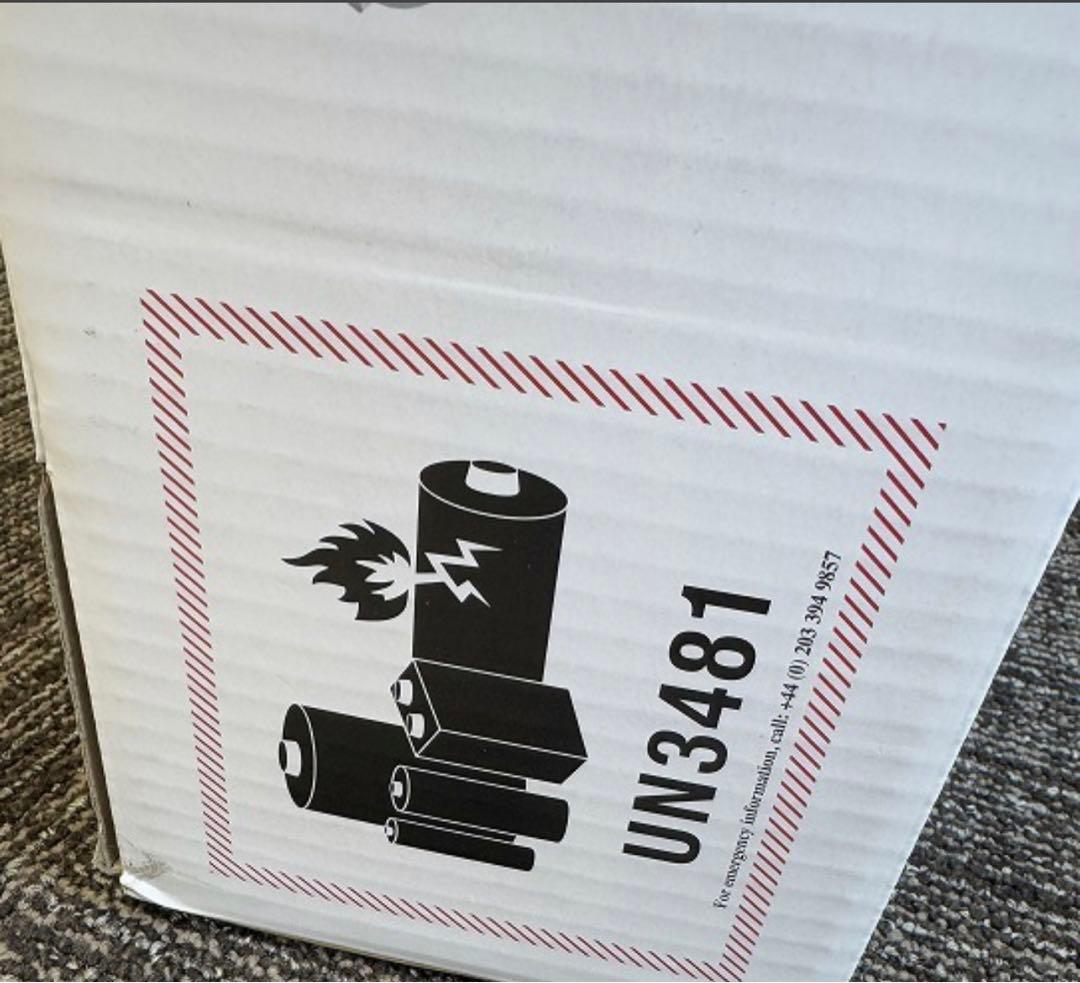 ダイソン コードレスクリーナー Digital Slim Origin SV18