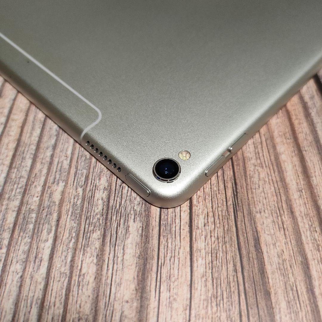 iPad Pro 10.5インチ シルバー SIMフリー 64GB 新品近い