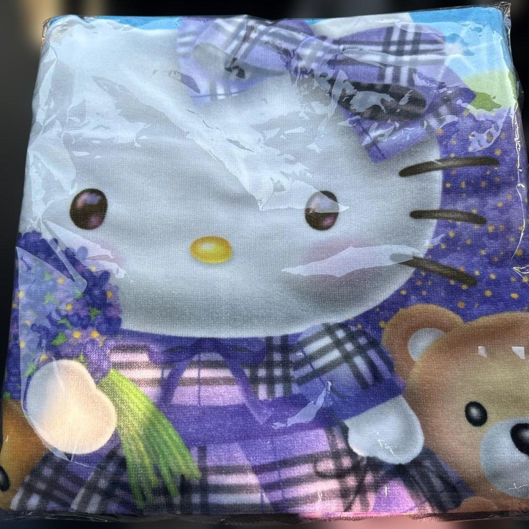 ハローキティ 北海道限定　ラベンダー　バスタオル