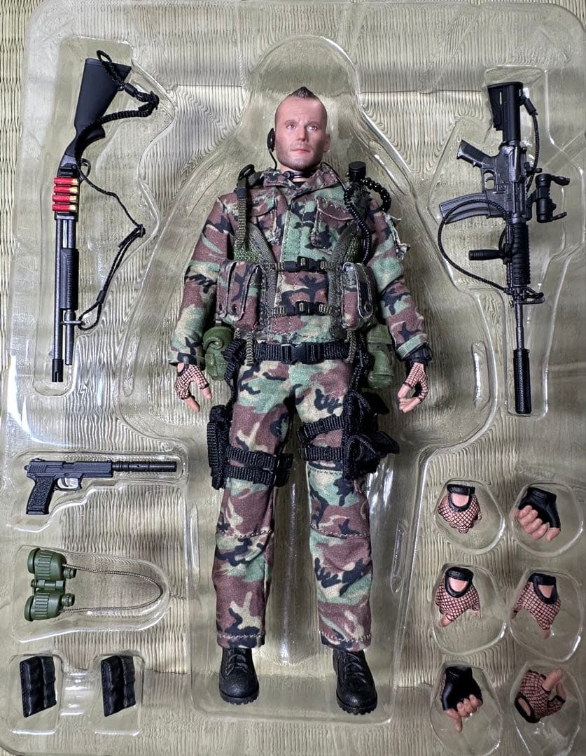 1/12ネイビーシールズ コマンドーヴァンガード LW020 現状品