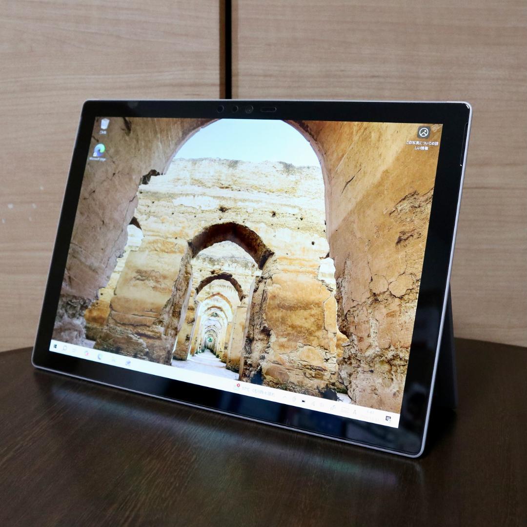 ★Surface Pro5（7Y30/4GB/128GB）AC + 外箱付属！★