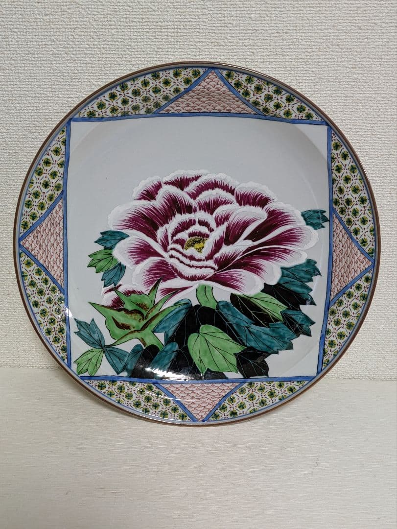 九谷焼　高田伝一郎作品　富貴飾皿　牡丹図柄　大皿　共箱入り　栞付き　未使用美品