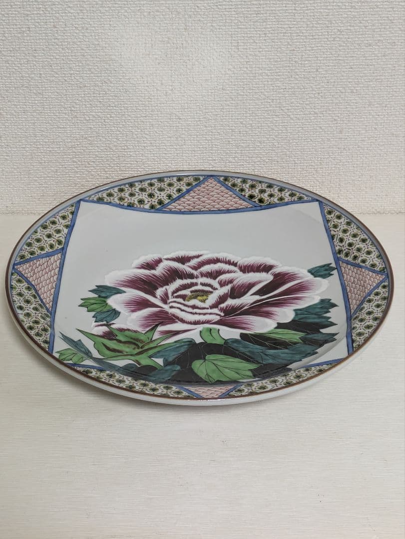 九谷焼　高田伝一郎作品　富貴飾皿　牡丹図柄　大皿　共箱入り　栞付き　未使用美品