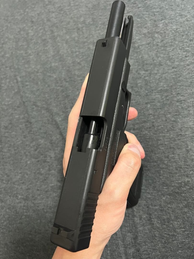 大特価価格！絶版品 コクサイ G17 ガスガン