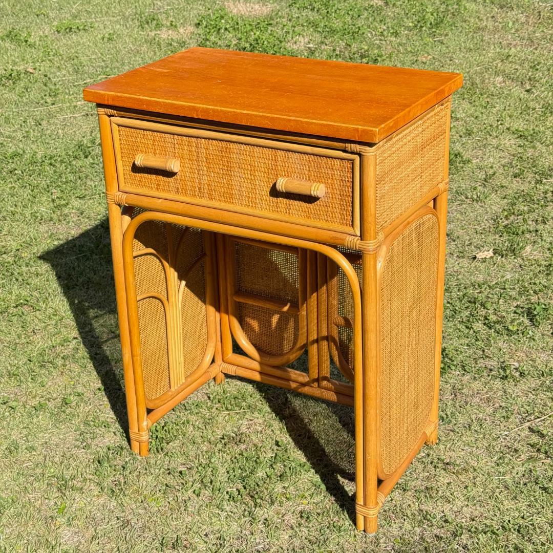 ビンテージ　オールドラタン　キャビネット　ランドリーラック