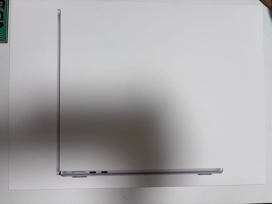 MacBook Air M4 13インチ（16GB/256GB）