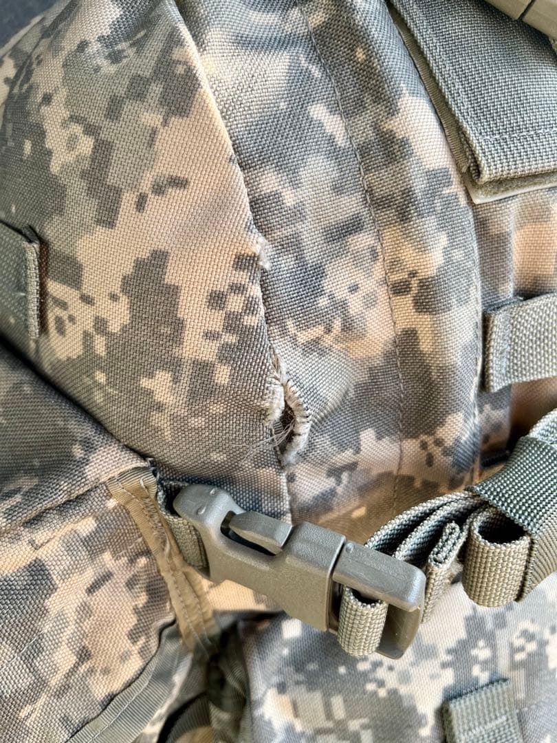 米軍放出品MOLLE2アサルトパック リュック バックパック ショベルポーチ付き