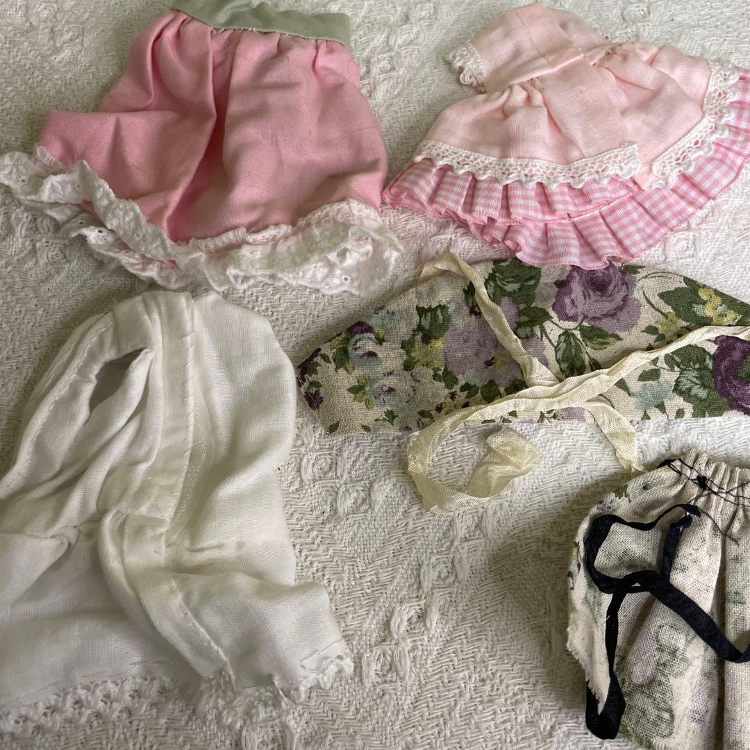 ドールと着せ替え服セット