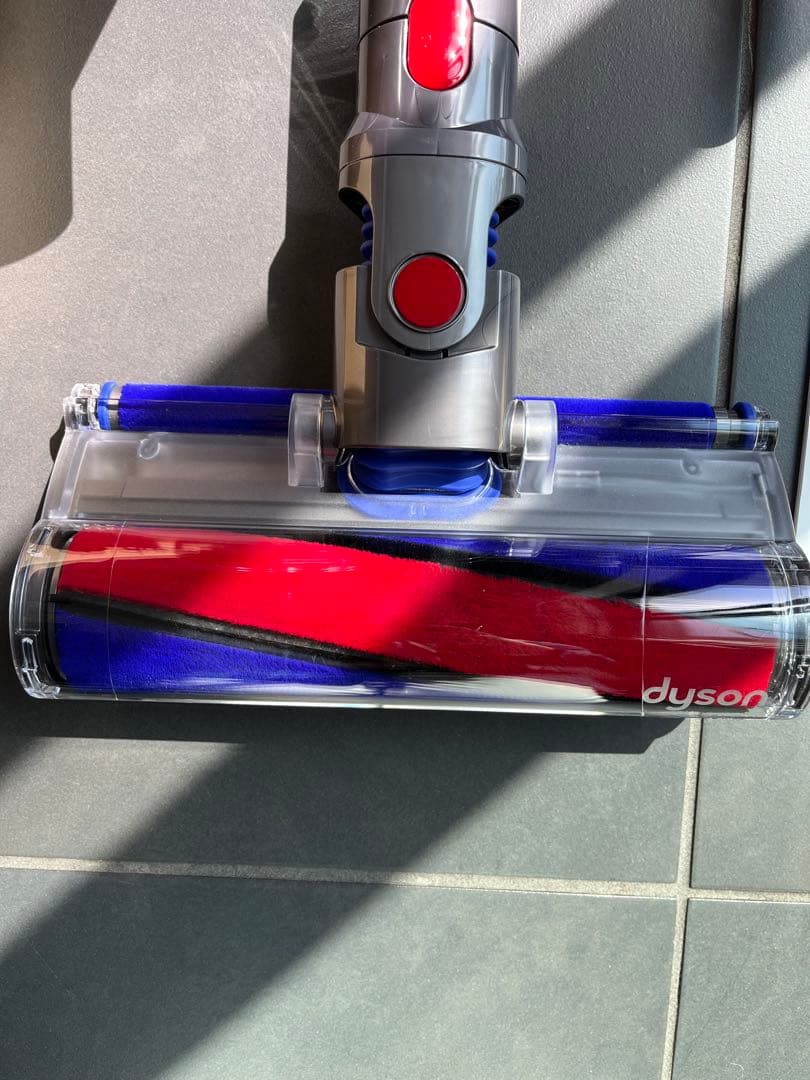 DYSON V8 コードレスクリーナー SV25 RD2