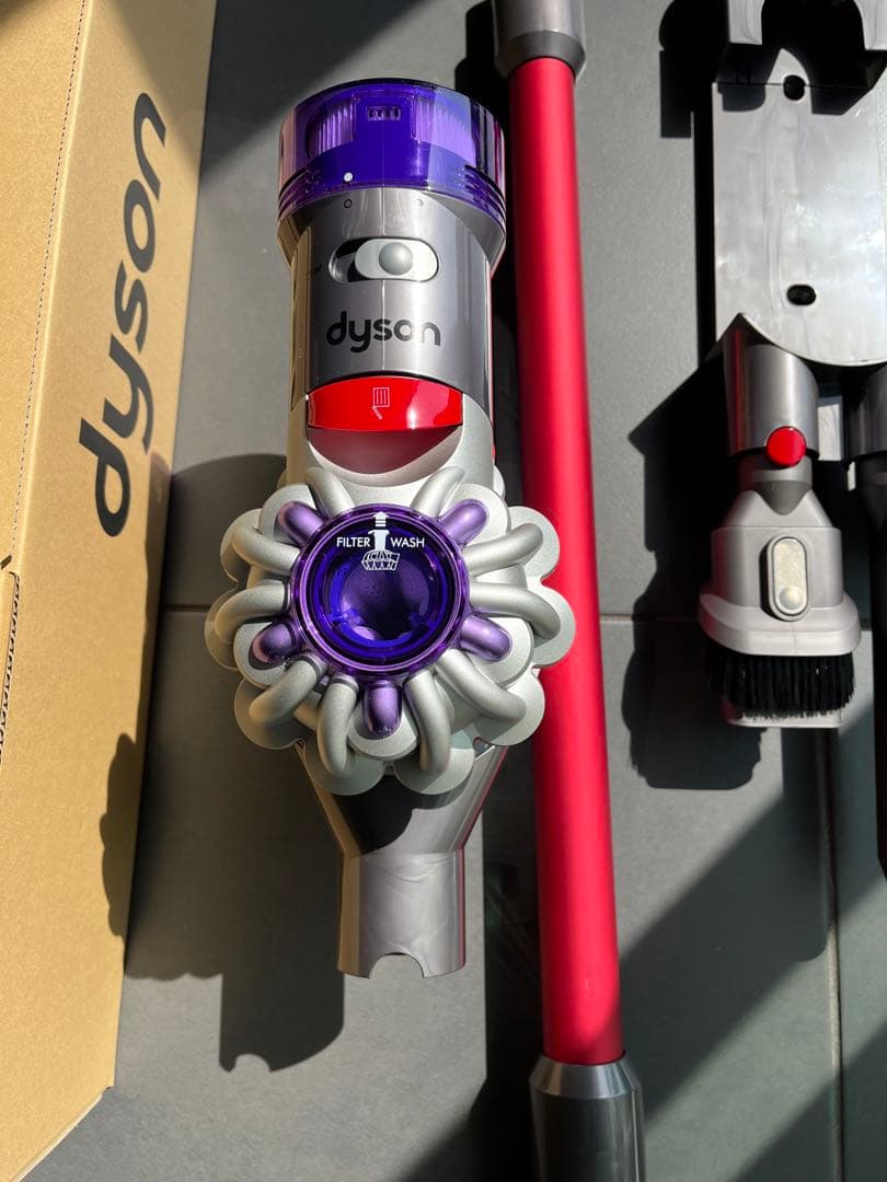 DYSON V8 コードレスクリーナー SV25 RD2