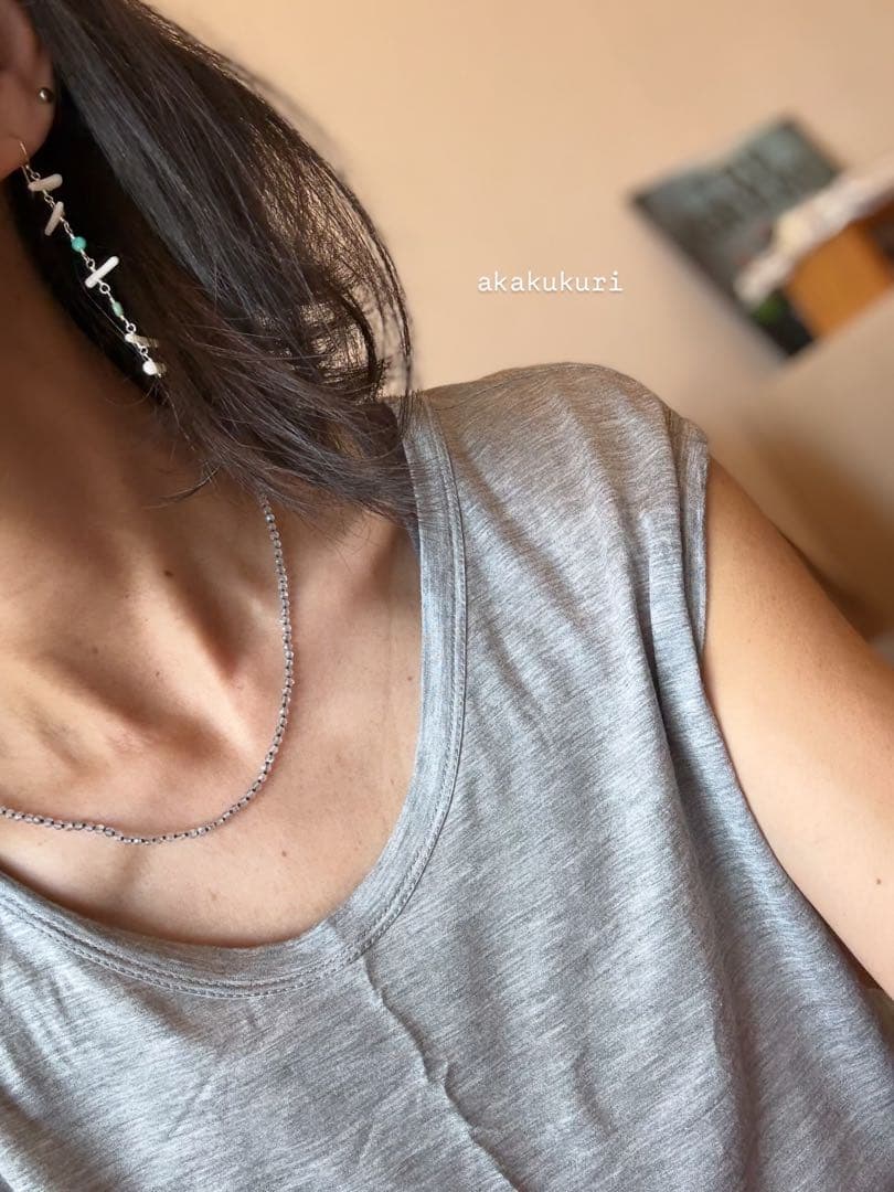 さざれ白珊瑚とターコイズのロングピアス