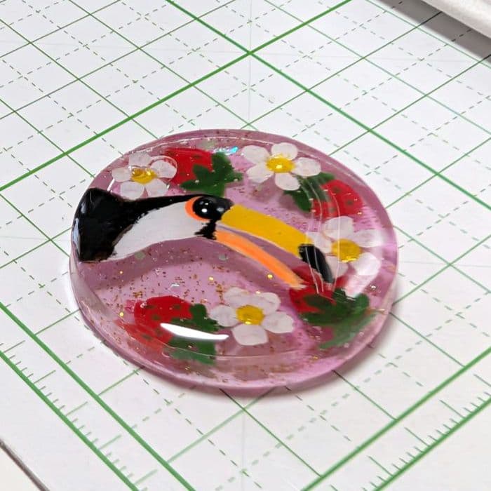 オニオオハシ（訳あり）　レジンヘアゴム　イチゴ