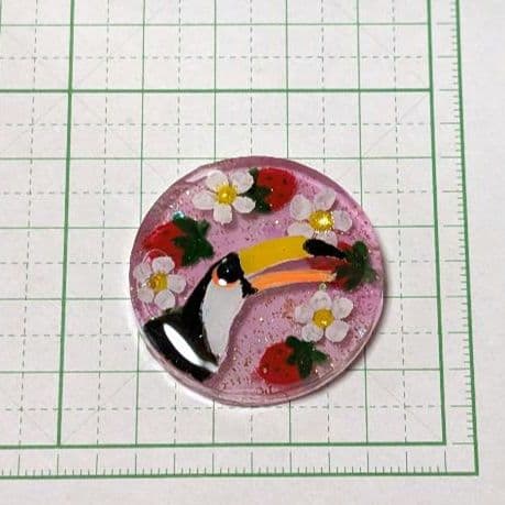 オニオオハシ（訳あり）　レジンヘアゴム　イチゴ