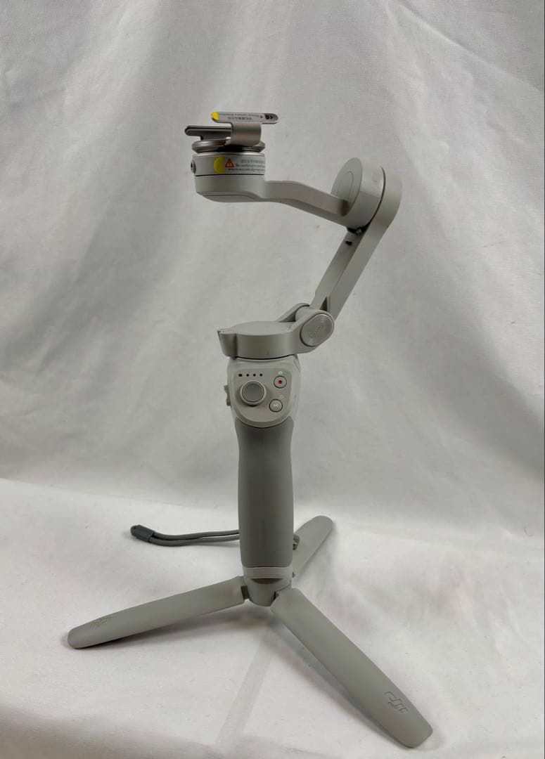 DJI Osmo Mobile 4 スマートフォン用スタビライザー ジンバル