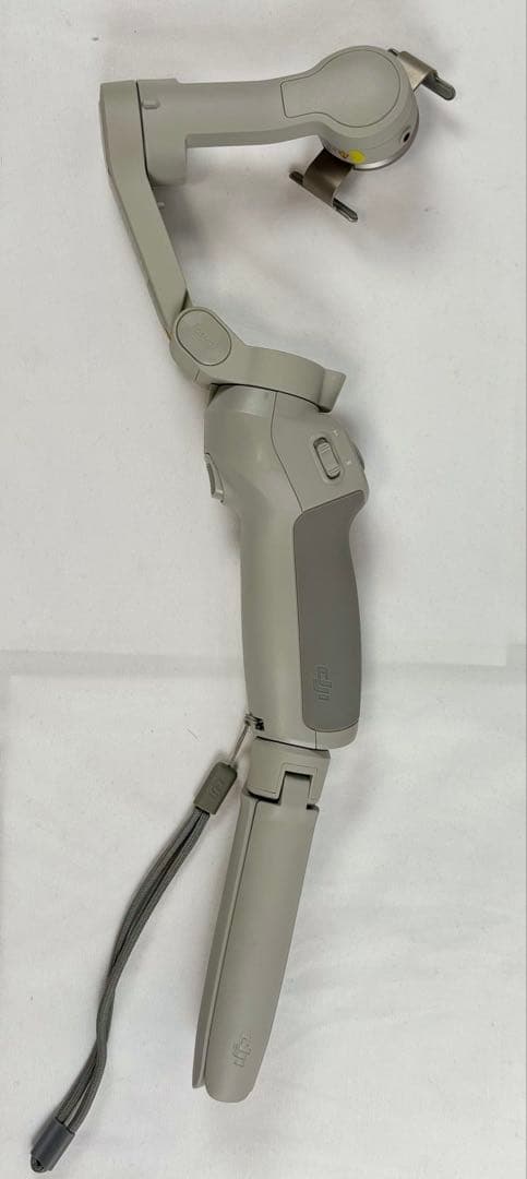 DJI Osmo Mobile 4 スマートフォン用スタビライザー ジンバル